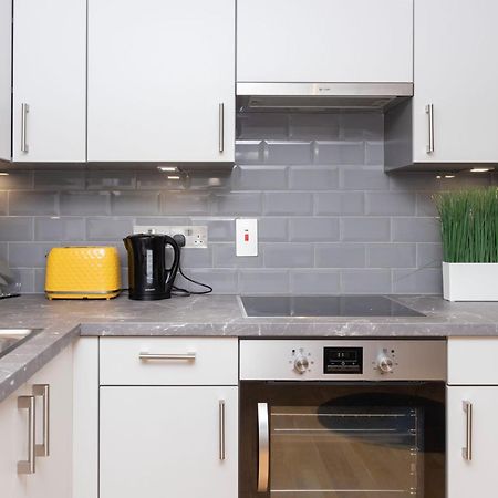 Cosy Ground Floor Apartment Лондон Екстериор снимка