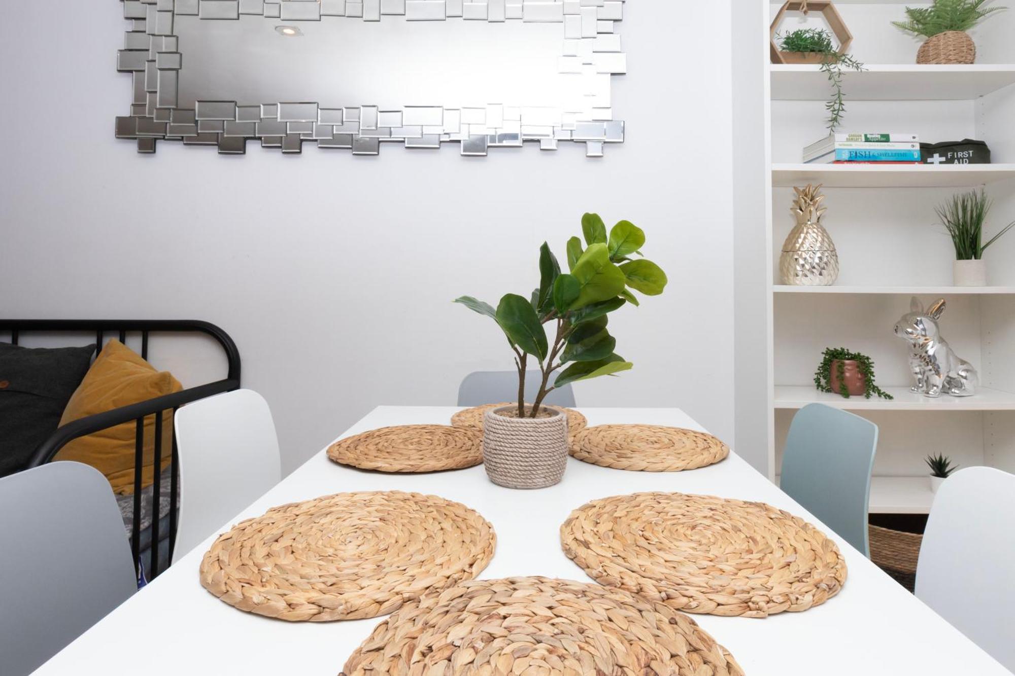 Cosy Ground Floor Apartment Лондон Екстериор снимка
