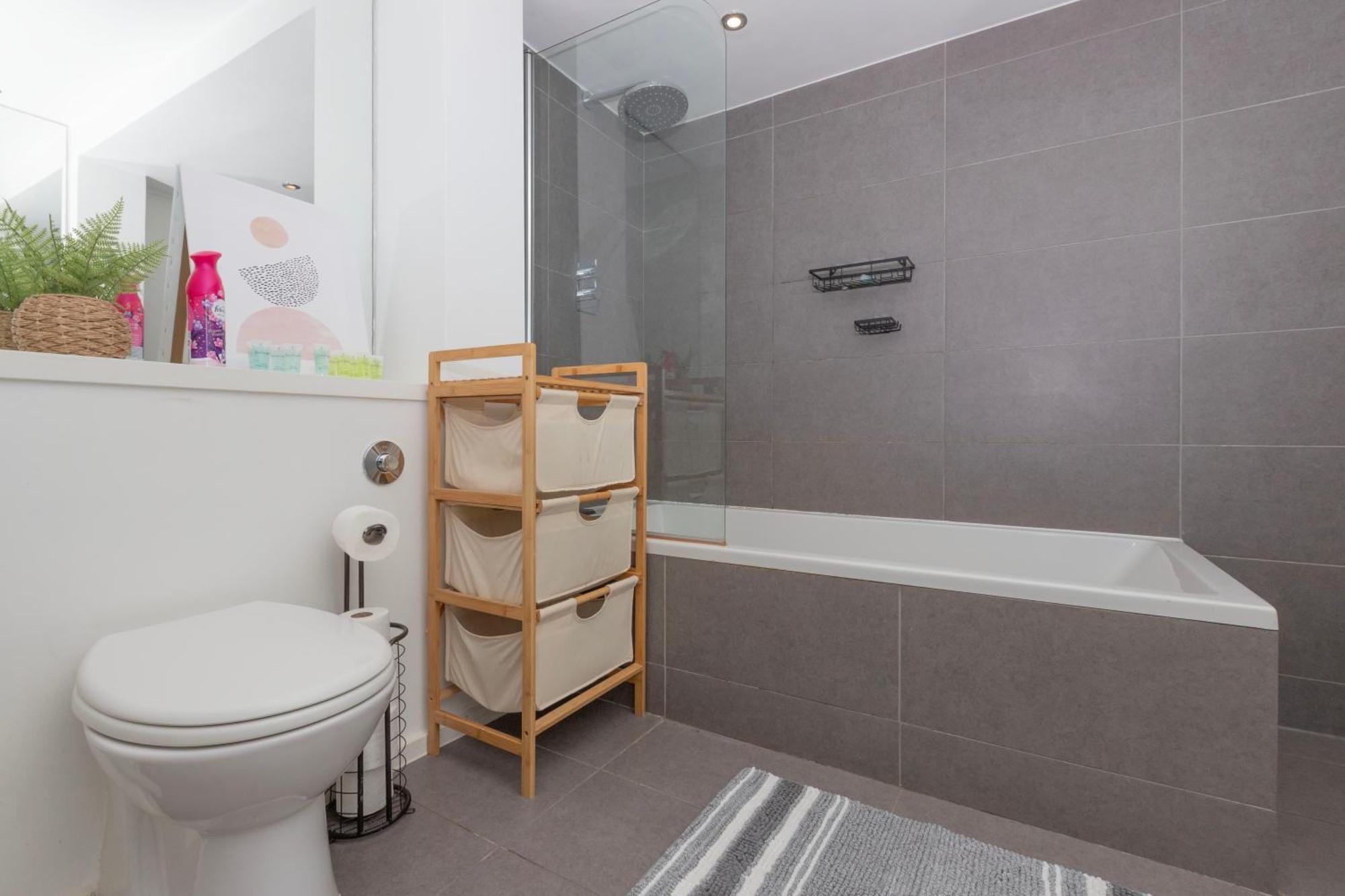 Cosy Ground Floor Apartment Лондон Екстериор снимка