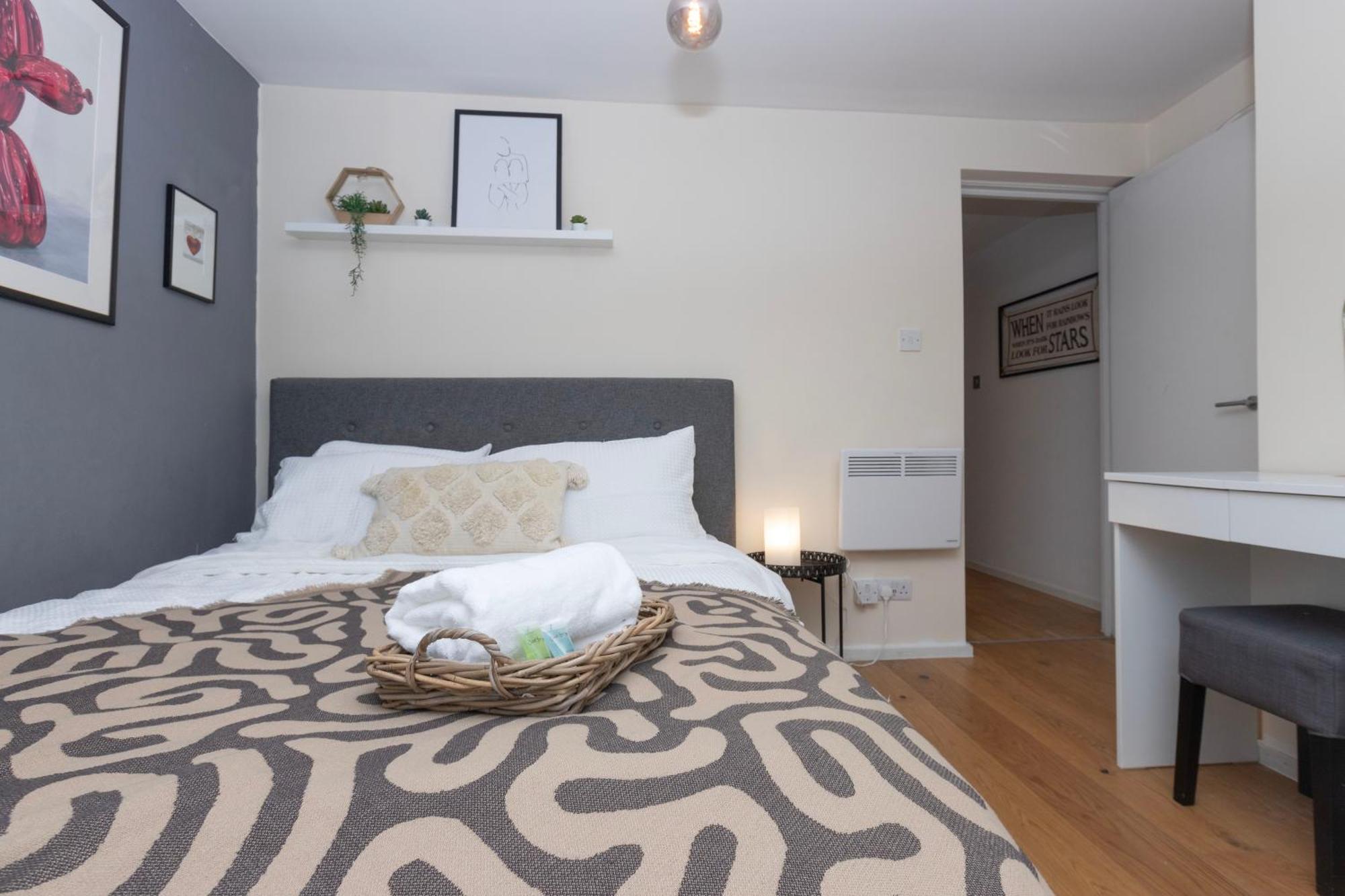 Cosy Ground Floor Apartment Лондон Екстериор снимка