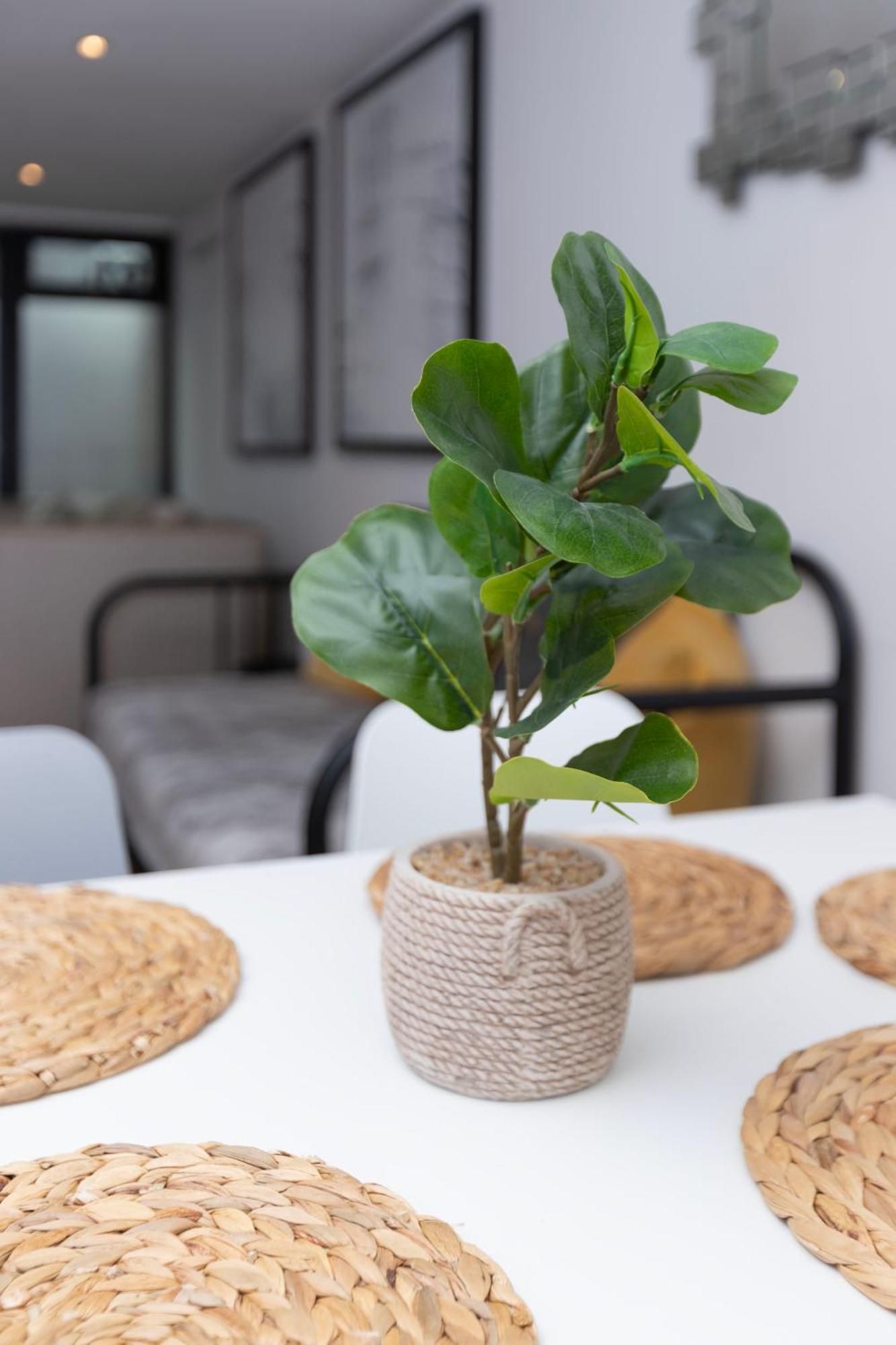 Cosy Ground Floor Apartment Лондон Екстериор снимка