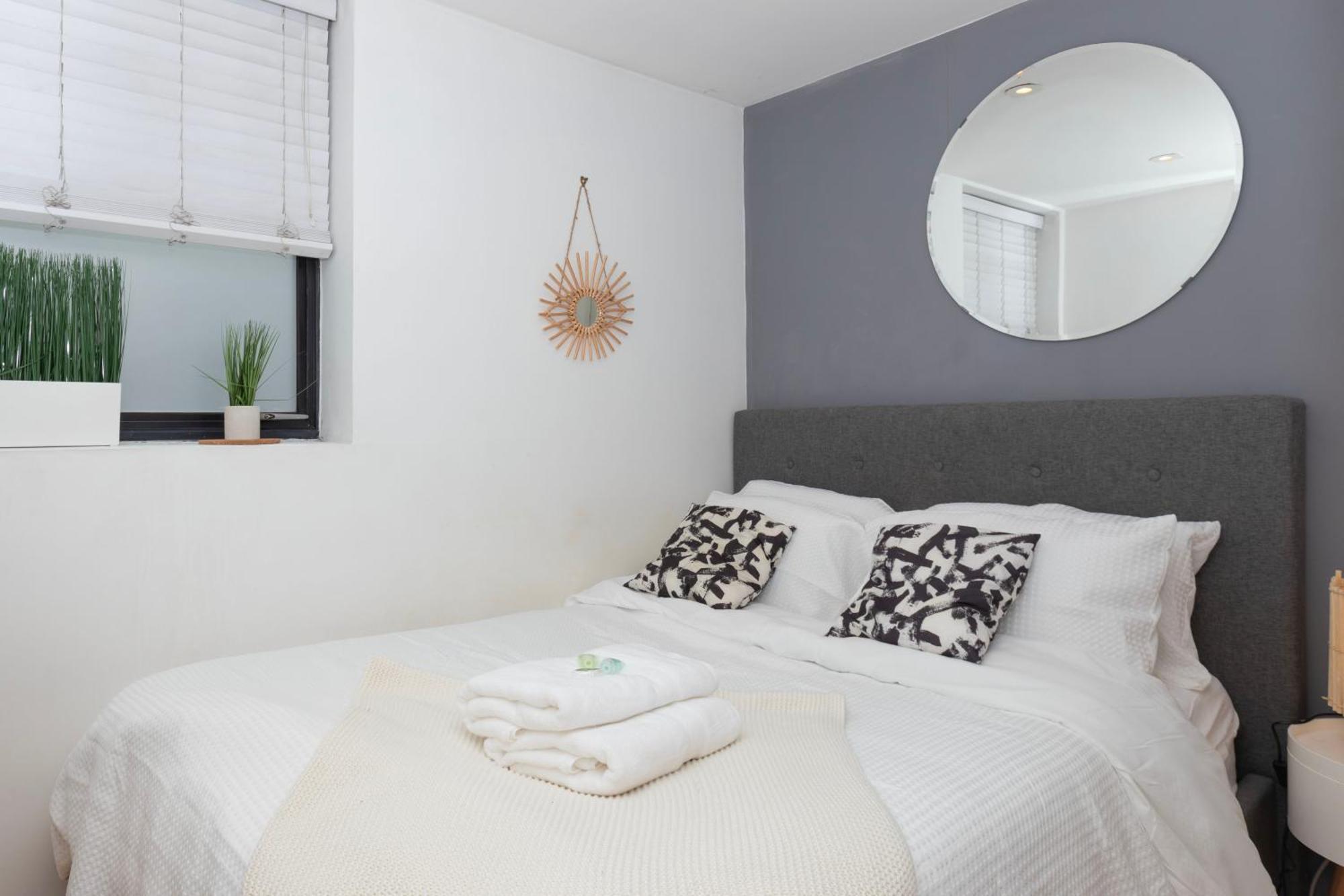 Cosy Ground Floor Apartment Лондон Екстериор снимка