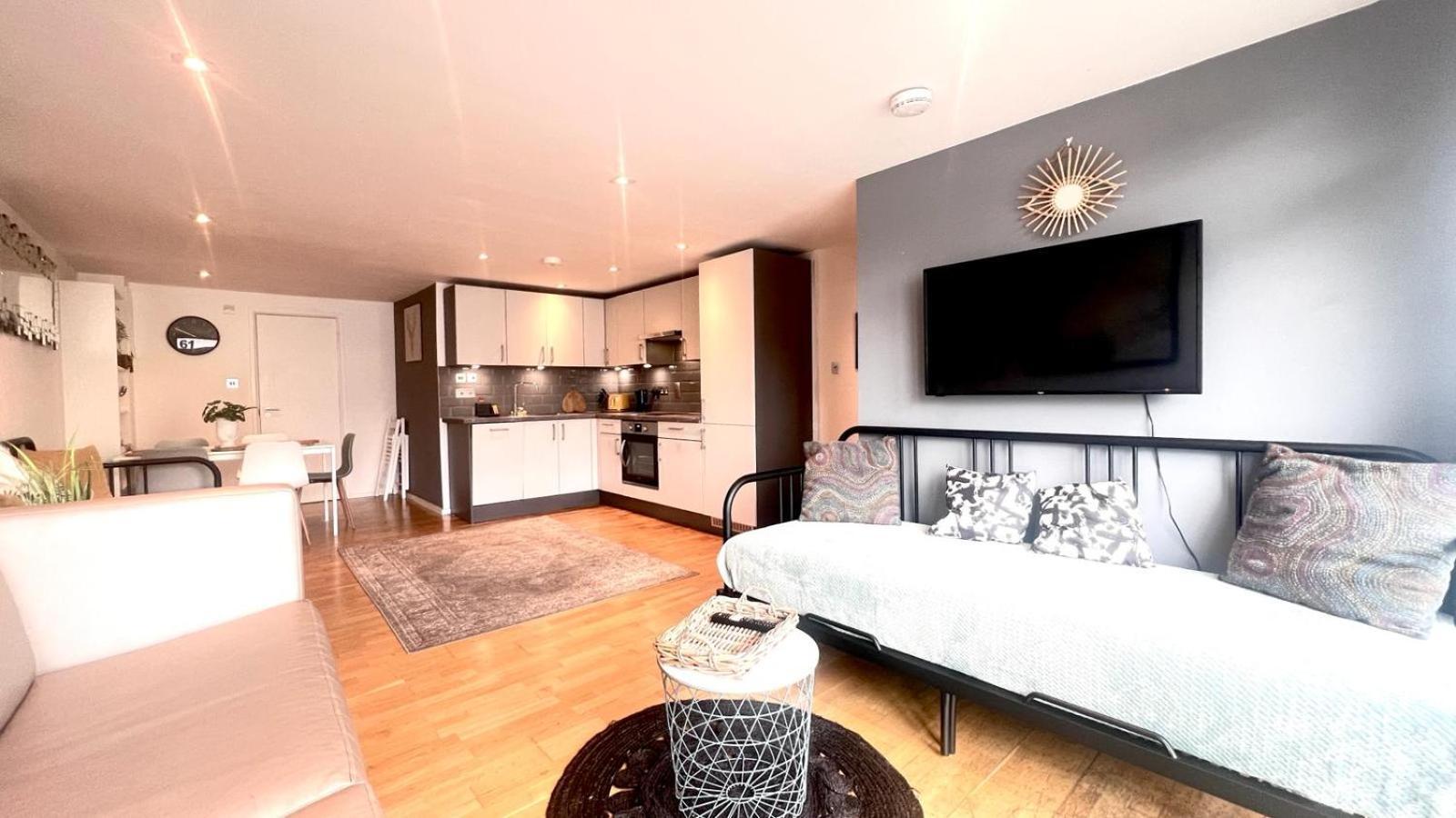 Cosy Ground Floor Apartment Лондон Екстериор снимка